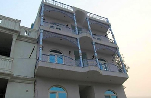 Taj Ganj Hotel | Maya Hotel & Restaurant