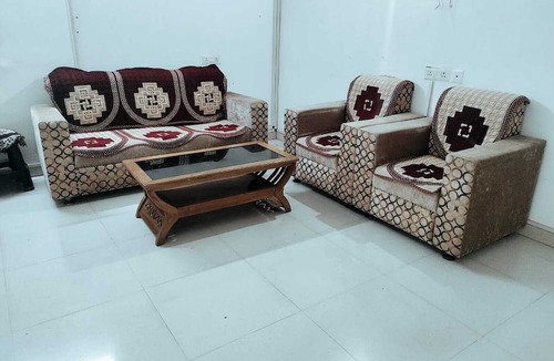 Gomti Nagar Apartment | Spacious Peaceful Apartment for Two Families in Lucknow