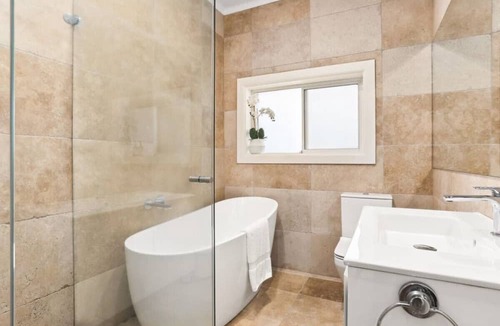 Vaucluse House | Family Home Stunning Sea Views & Pool