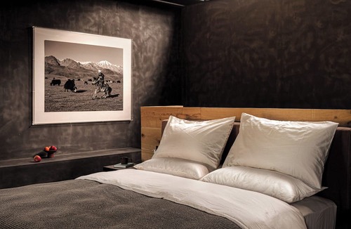 Ngawa County Hotel | Azara you mu a ba yi qiu jiu dian