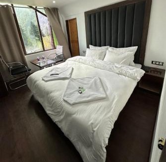 Pahalgam Hotel | Hotel Hills heaven