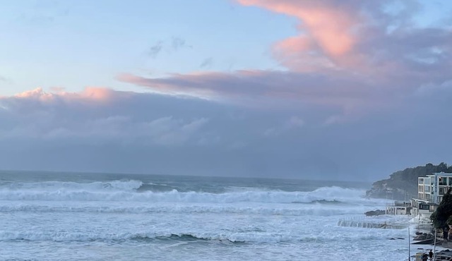 Beach access, cafes, restaurants and coastal walks