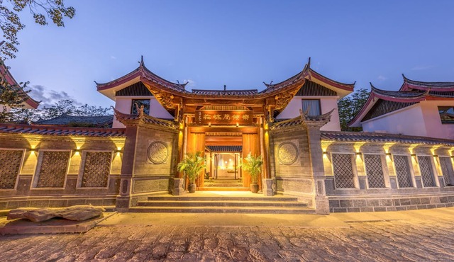 in the Shuhe old town ,most suitable $comfortable place