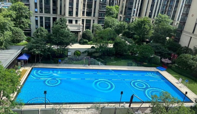 Pikkie Designer Stylish 3 bds Flat @ city center, close to Tianmen attraction,