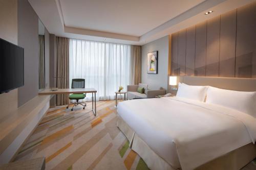 Holiday Inn Express Wuxi Taihu City Ihg Hotel 